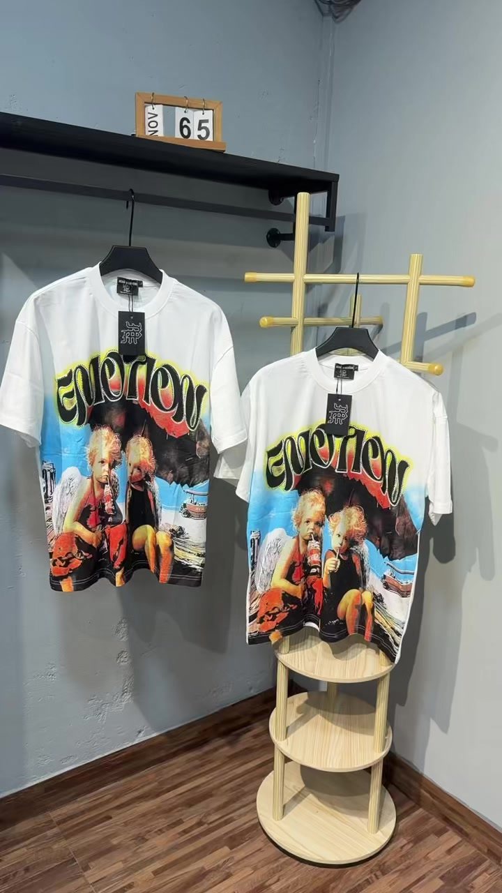 Mixed Emotion Photo Graphic Short-Sleeve T-Shirt — context