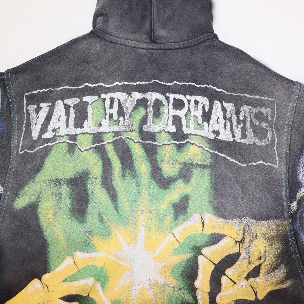 VALE USA Valley Dreams Skull Graphic Zip Hoodie — detail