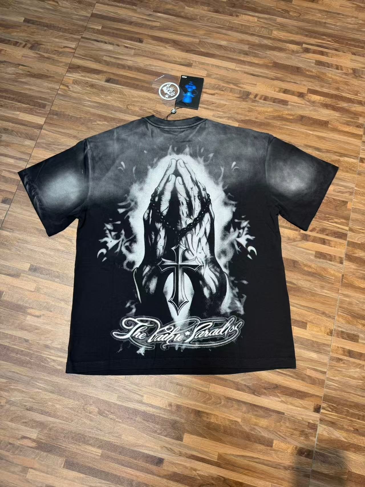 Hellstar Valley Paradise Graphic Short-Sleeve T-Shirt — context