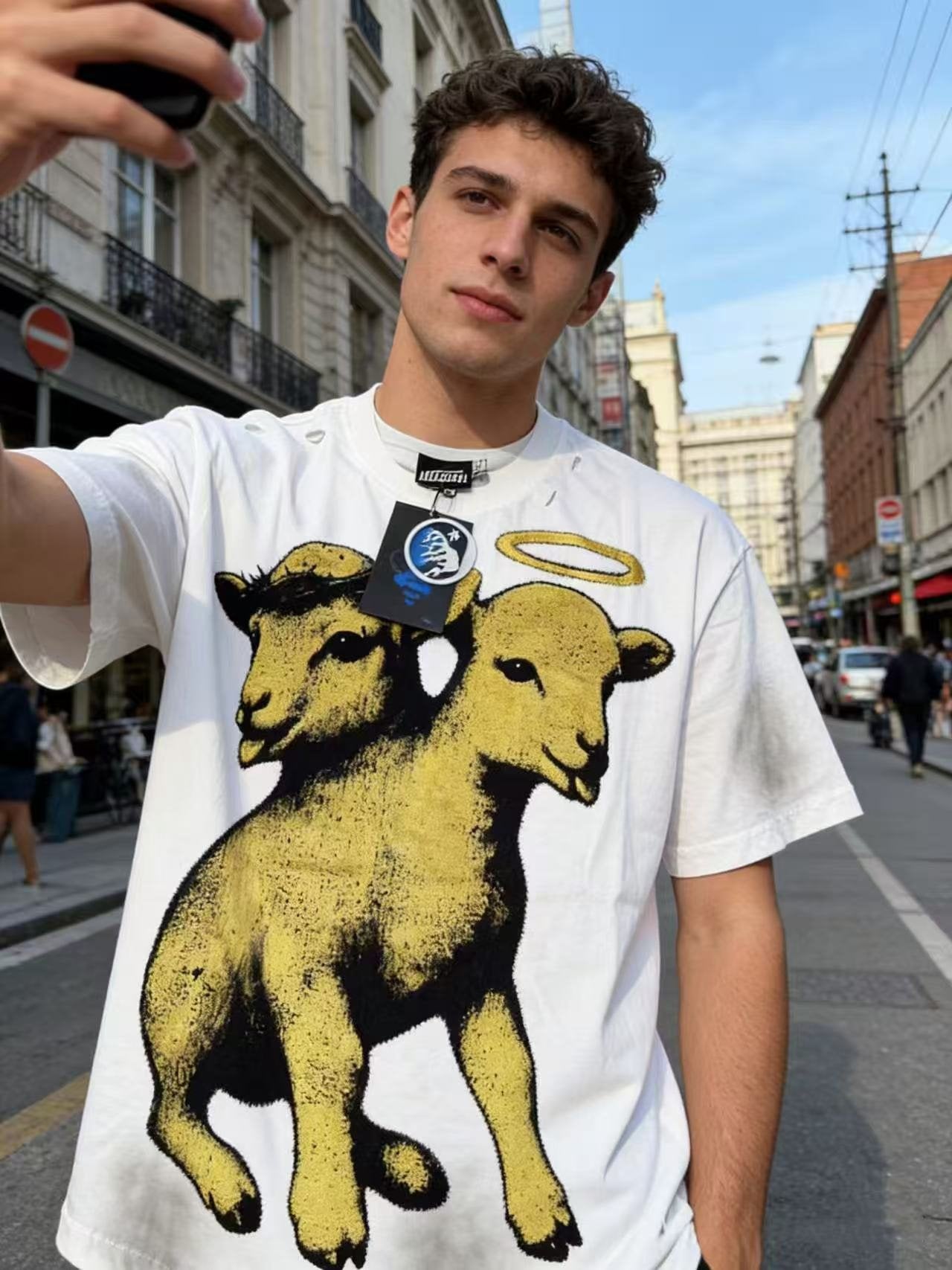 Hellstar Two-Headed Lamb Graphic T-Shirt — model