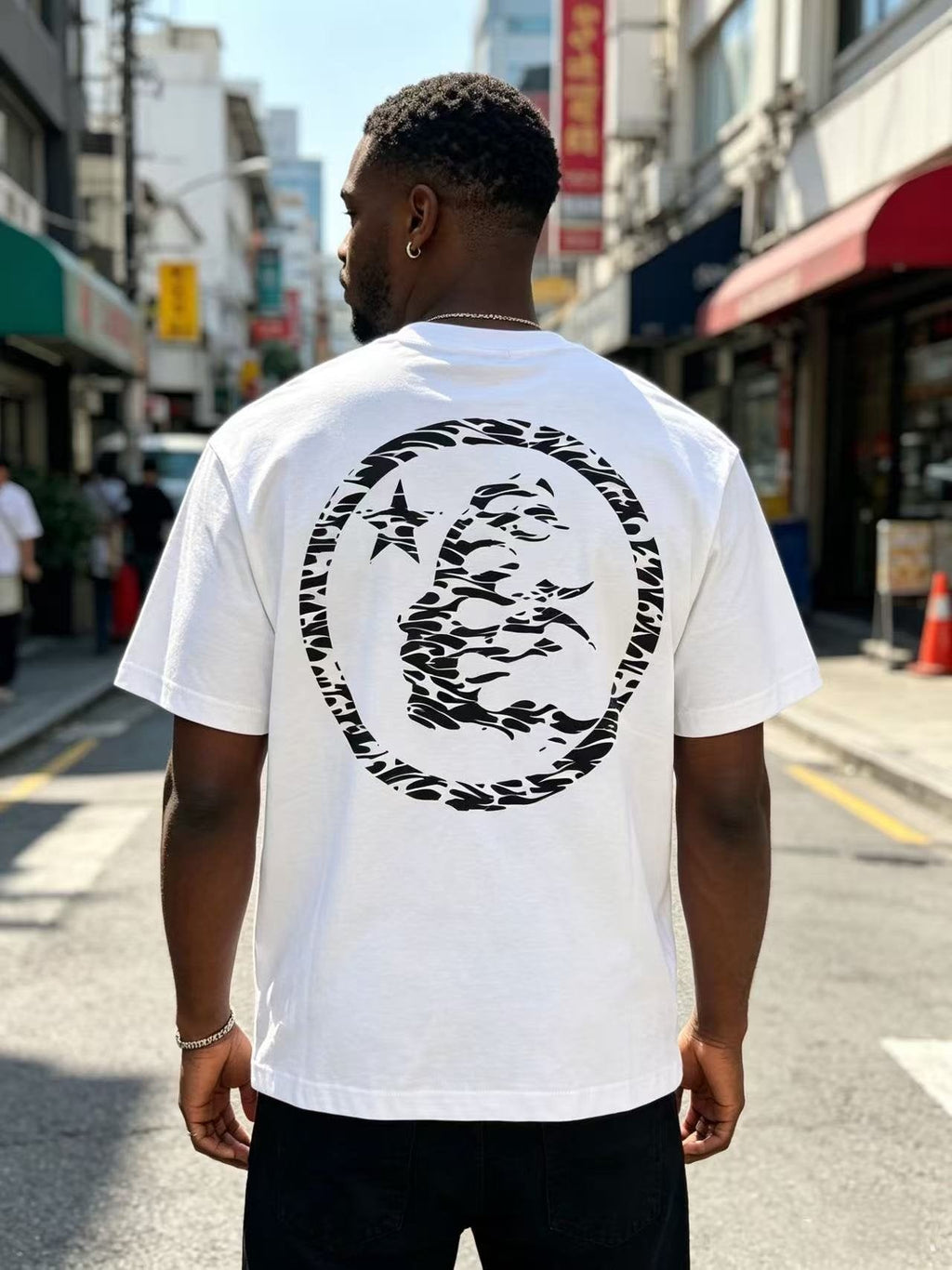 Hellstar Circular Back Graphic T-Shirt — model