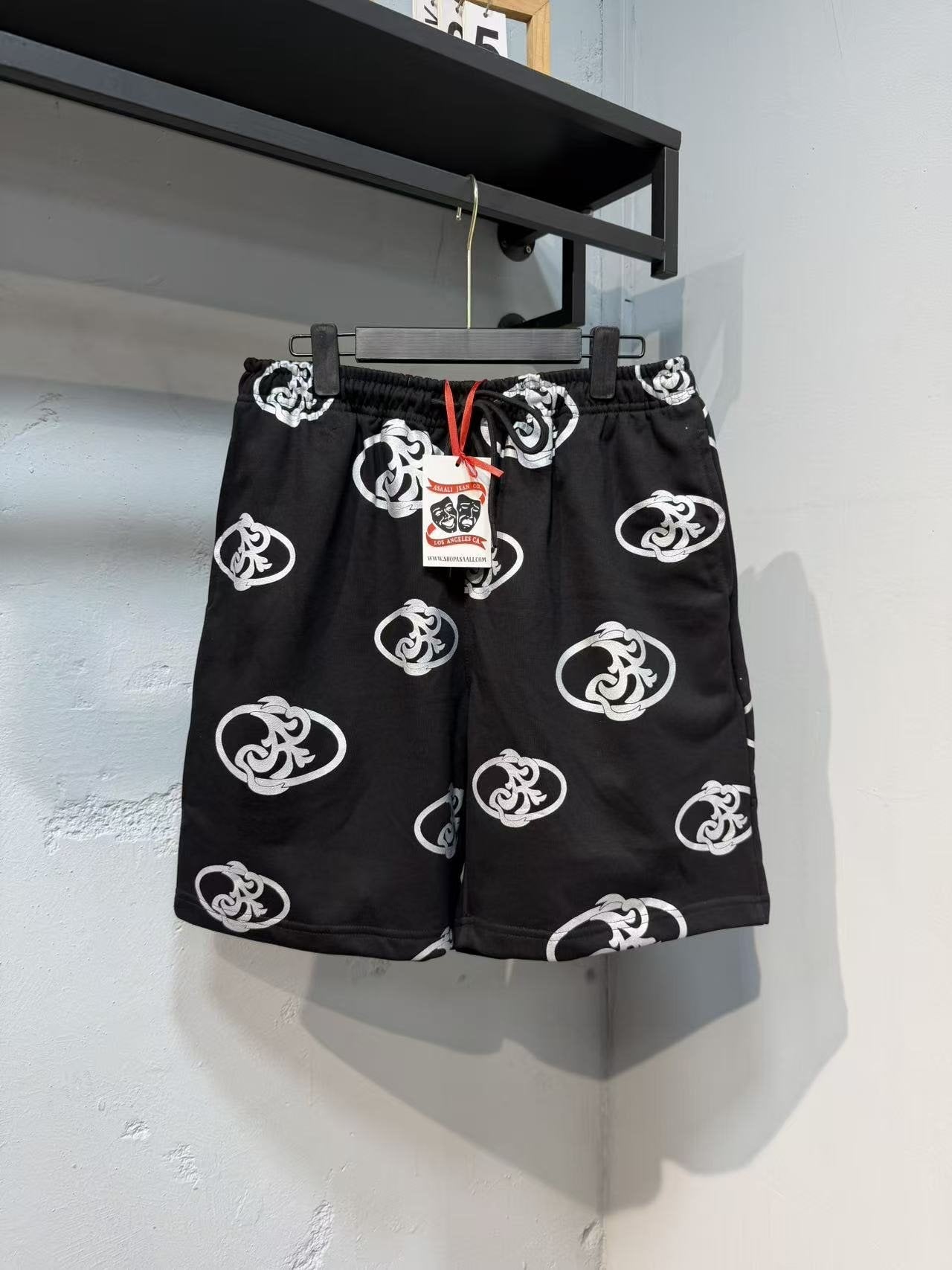 ASAALL Graphic Print Shorts - Black — hero