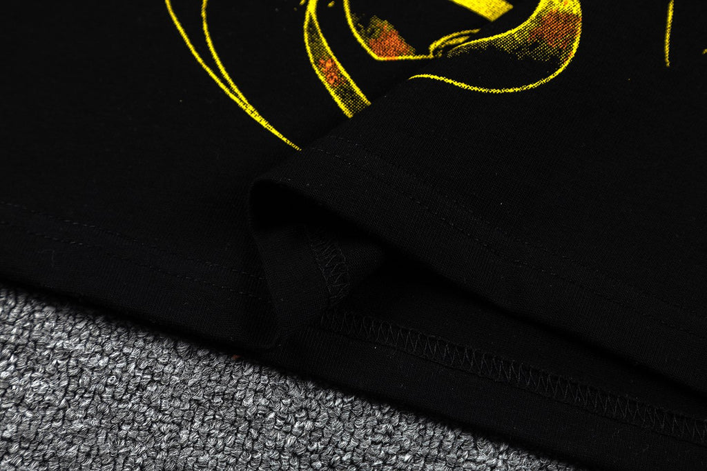 GUAPI Lost in Space Astronaut Graphic T-Shirt — detail