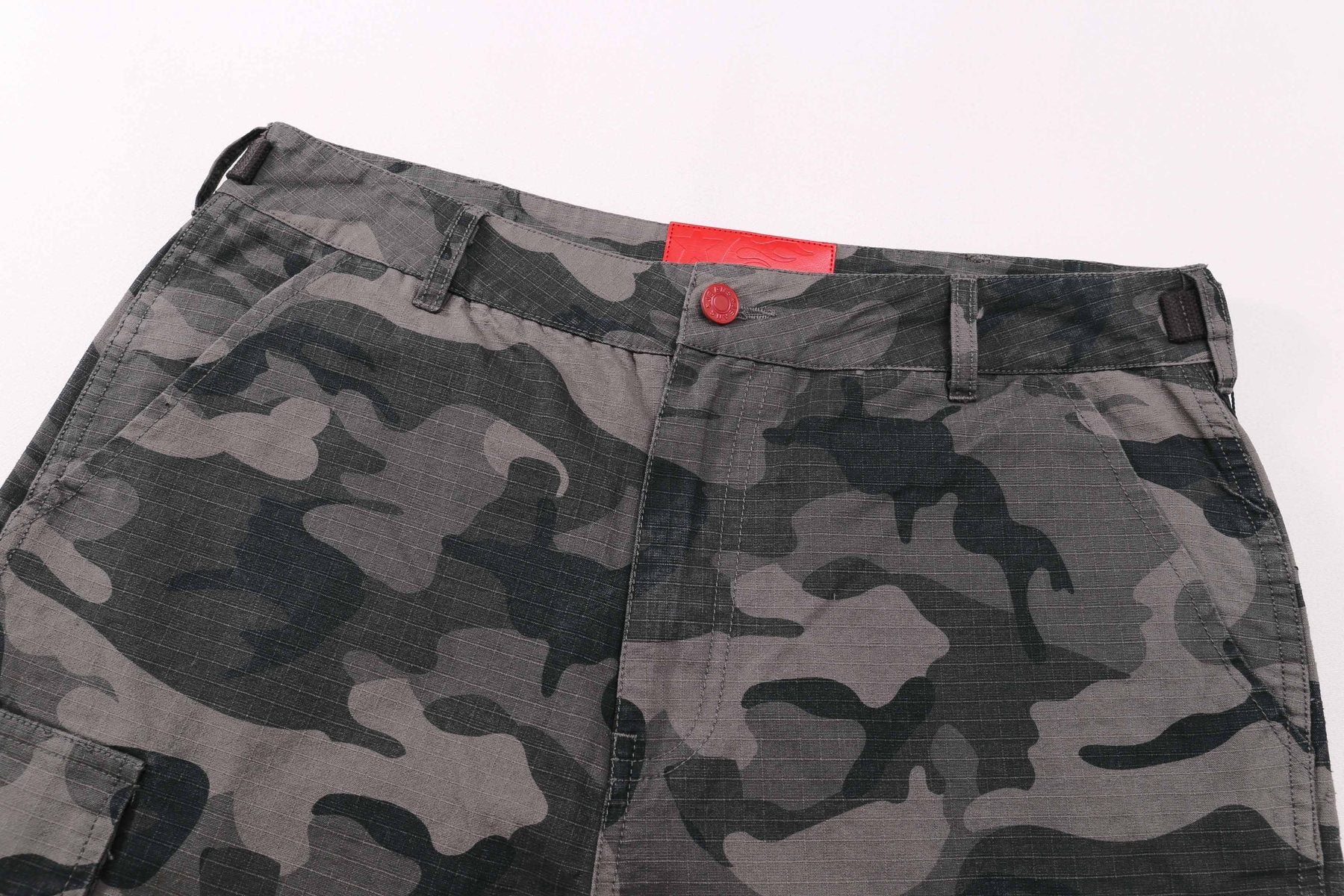 Hellstar Camo Cargo Shorts — detail
