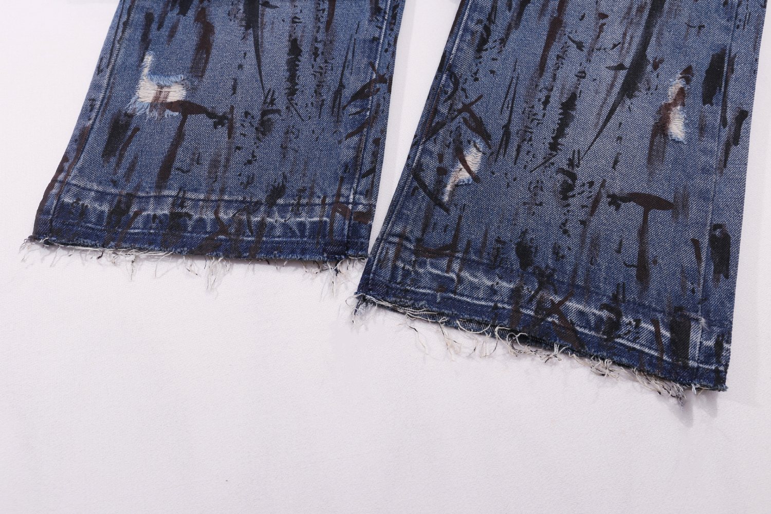 Hellstar Splatter Graphic Wash Jeans — detail