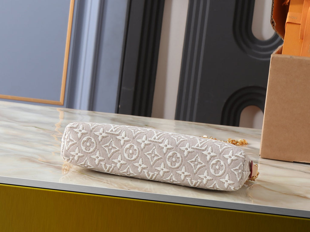 Louis Vuitton Monogram Chain Cosmetic Pouch — detail