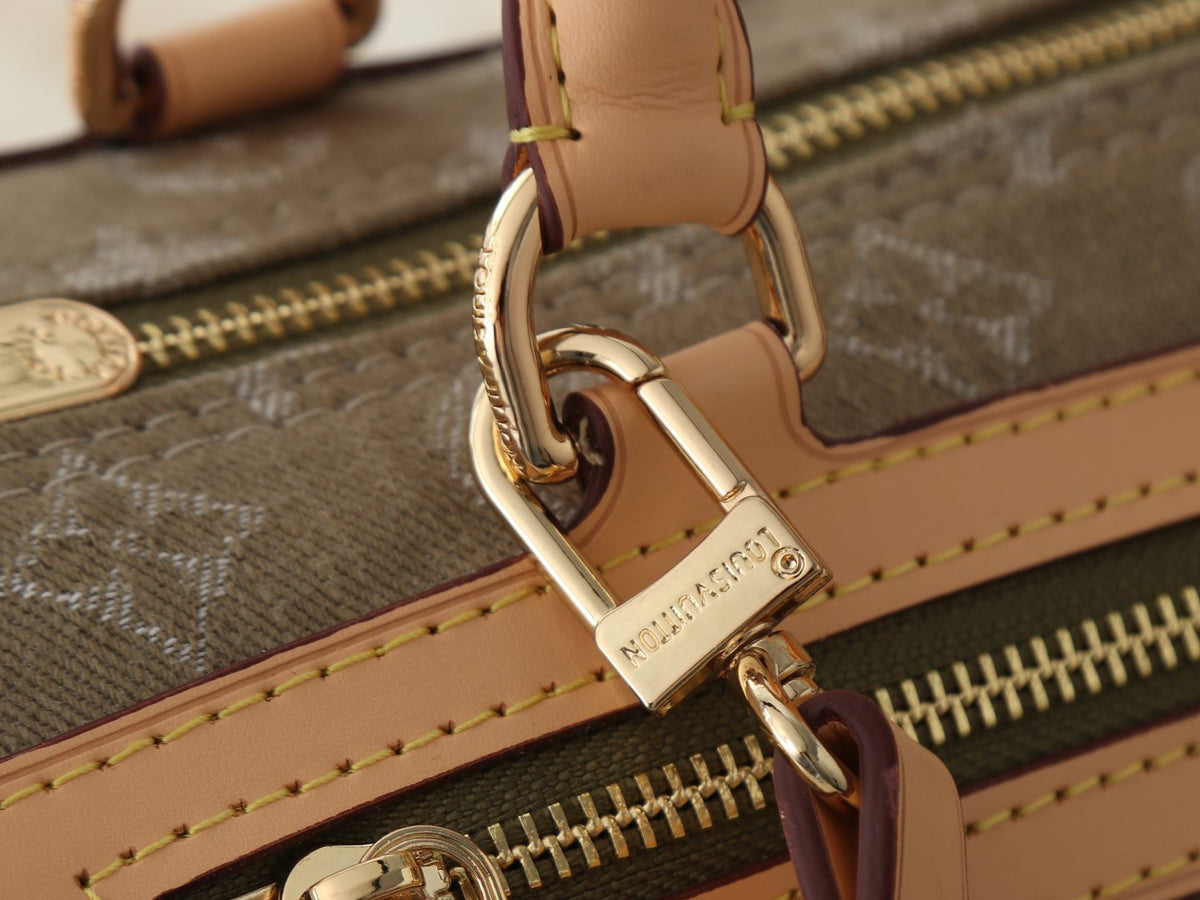 Louis Vuitton Monogram Twin-Pocket Denim Handbag — detail