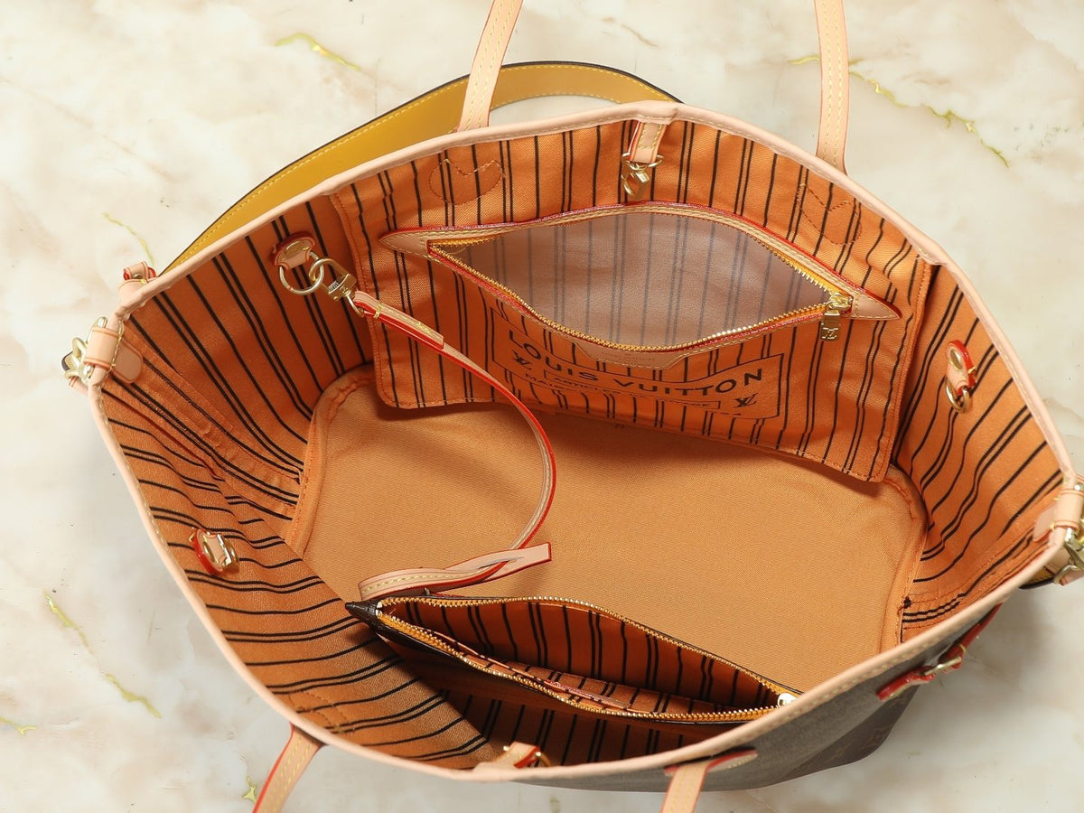 Louis Vuitton Neverfull Bandoulière Inside Out Reversible Tote — detail