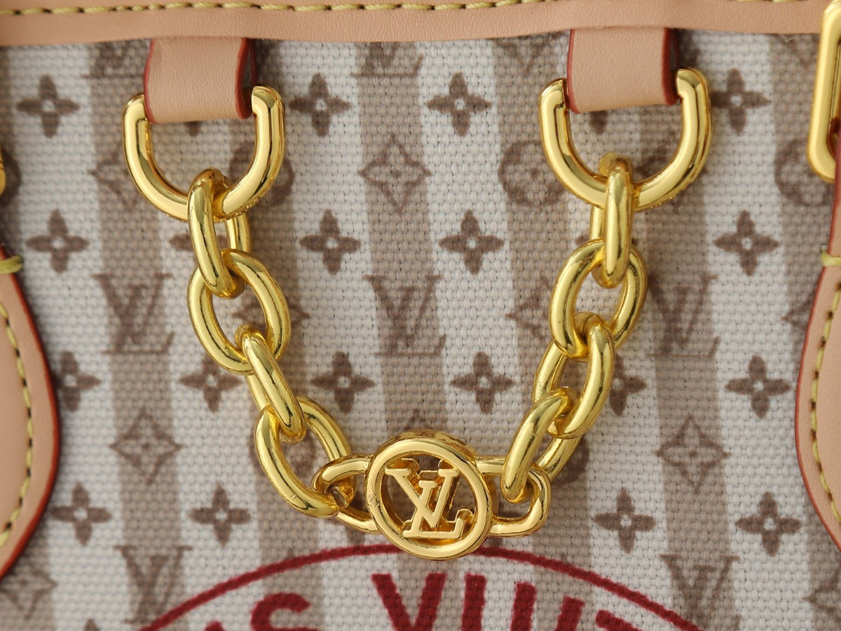 Louis Vuitton Stamp OnTheGo Monogram Tote — detail