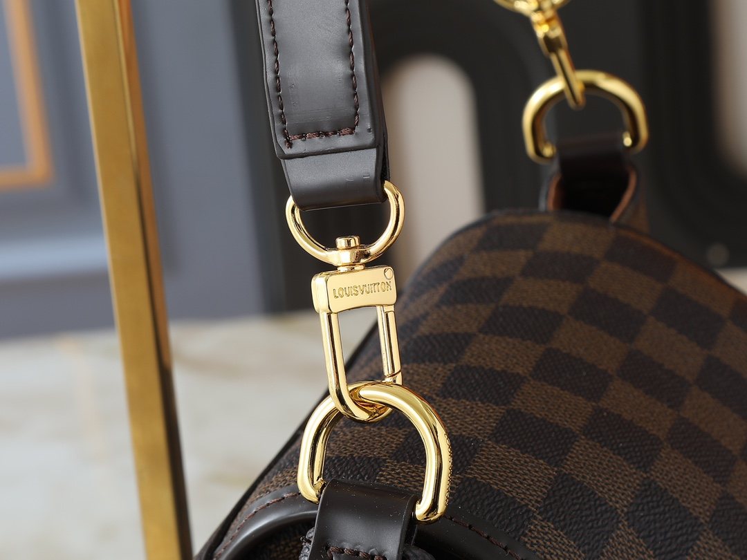 Louis Vuitton Odysée Checkerboard Shoulder Bag — detail