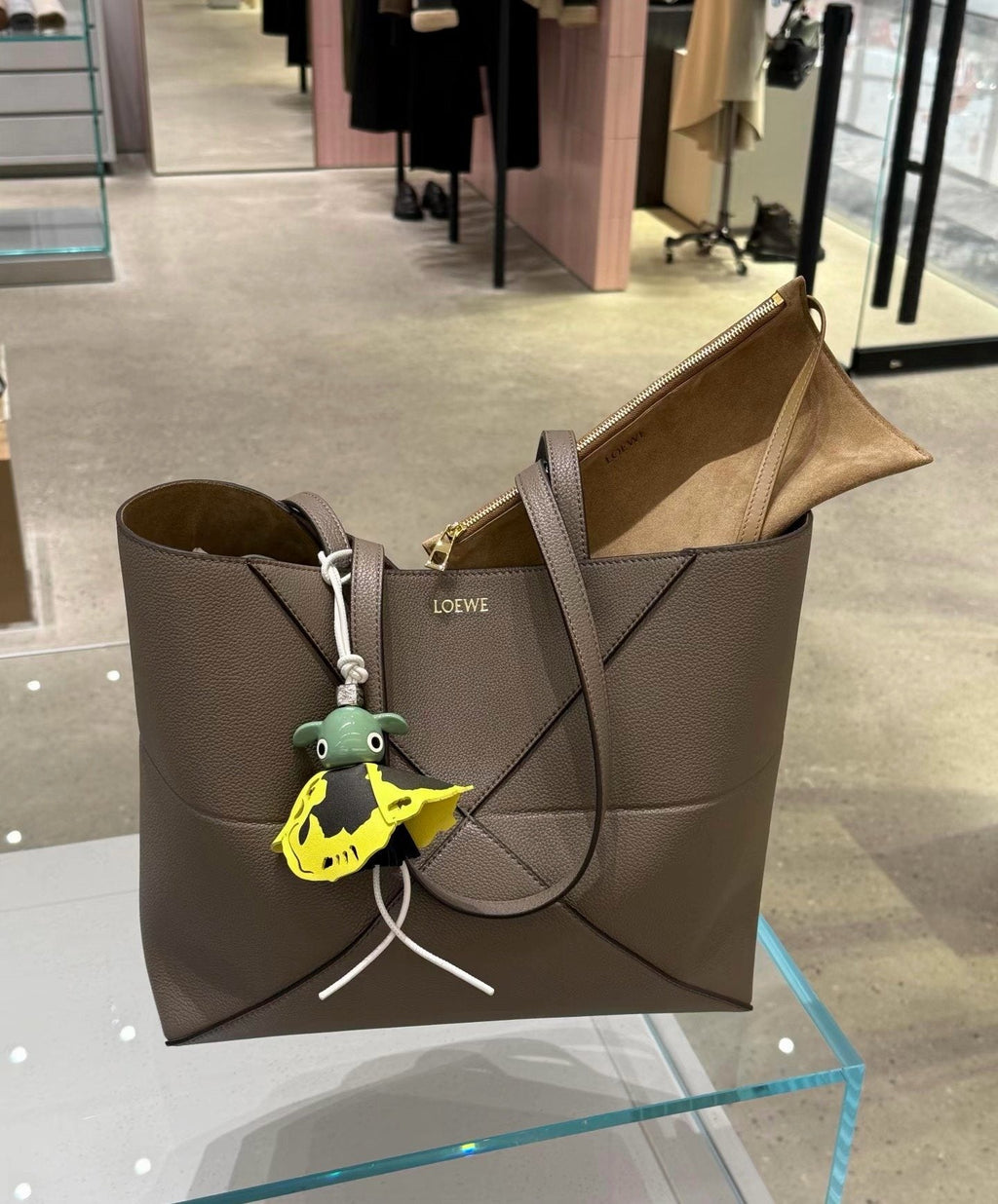 LOEWE Puzzle Folding Tote Bag — detail