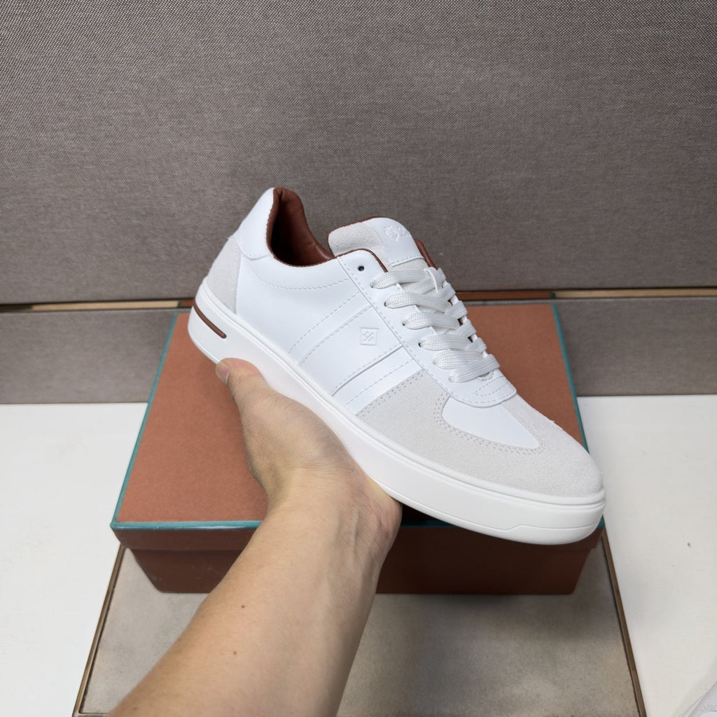 Men's Paneled Low-Top Sneakers — model