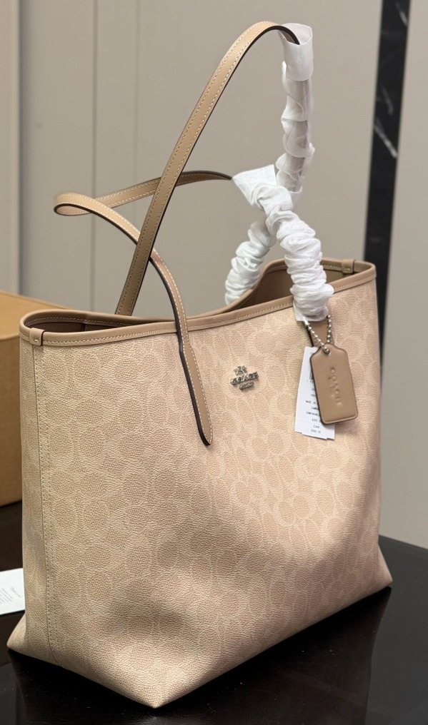 Coach City Patterned Tote Bag — side