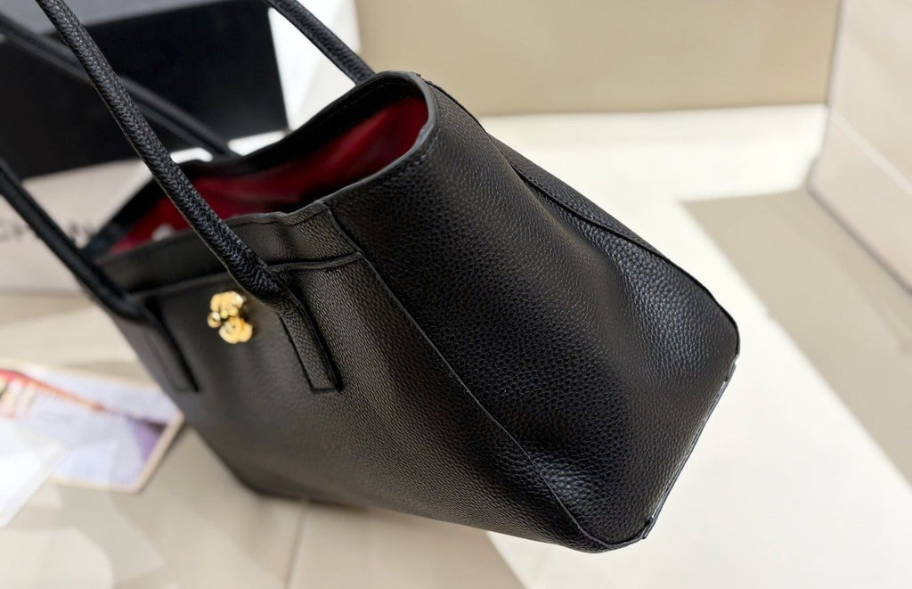 Chanel Cerf Textured Tote Bag — detail