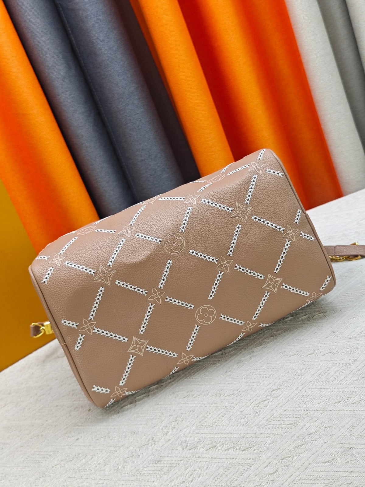 Louis Vuitton Speedy Bandoulière Printed Leather Bag — detail