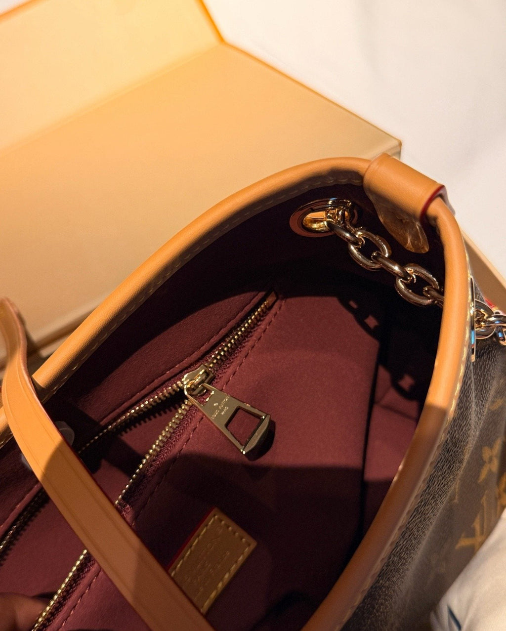 Louis Vuitton Carryall BB Monogram Shoulder Bag — detail