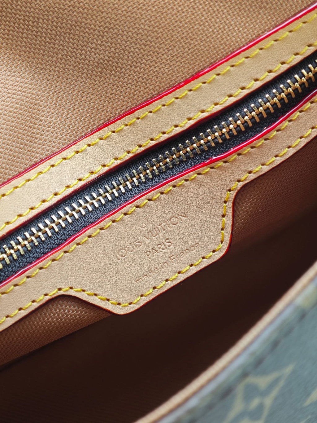Louis Vuitton Looping Monogram Shoulder Bag — detail