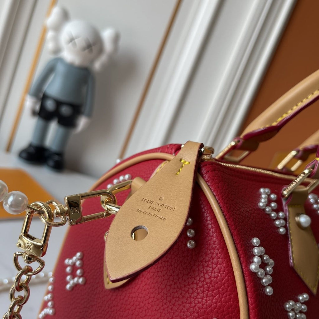 Louis Vuitton Speedy Bandoulière Pearl-Like Motif Satchel — detail