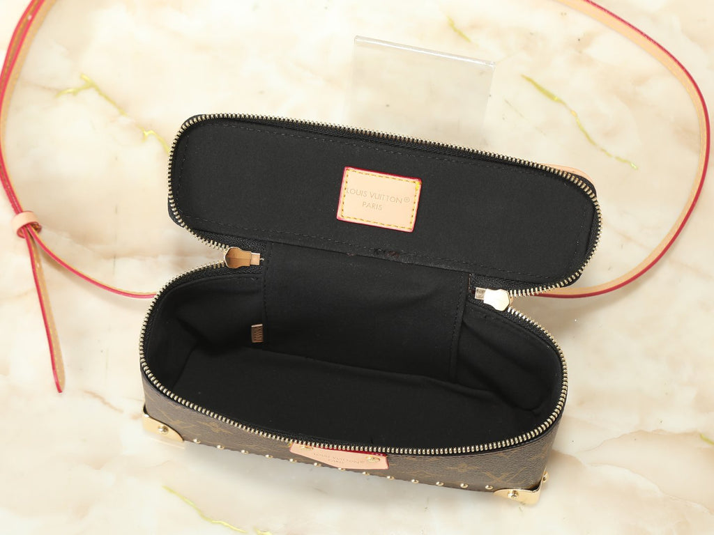 Louis Vuitton Vanity Pouch Monogram Trunk-Style Handbag — detail