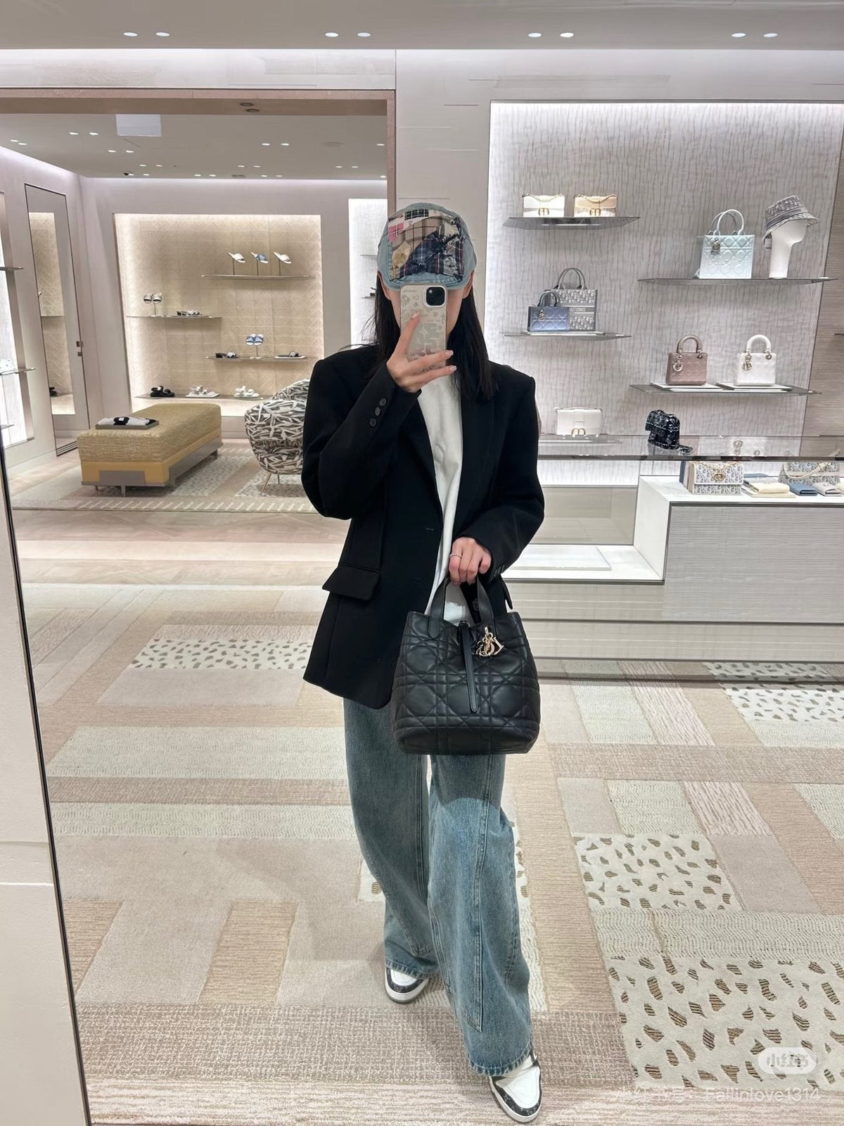 Dior Toujours Upright Quilted Handbag — model
